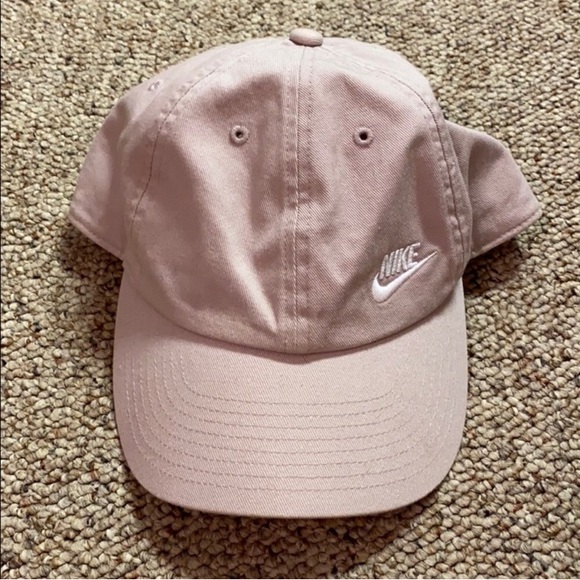 mauve nike hat